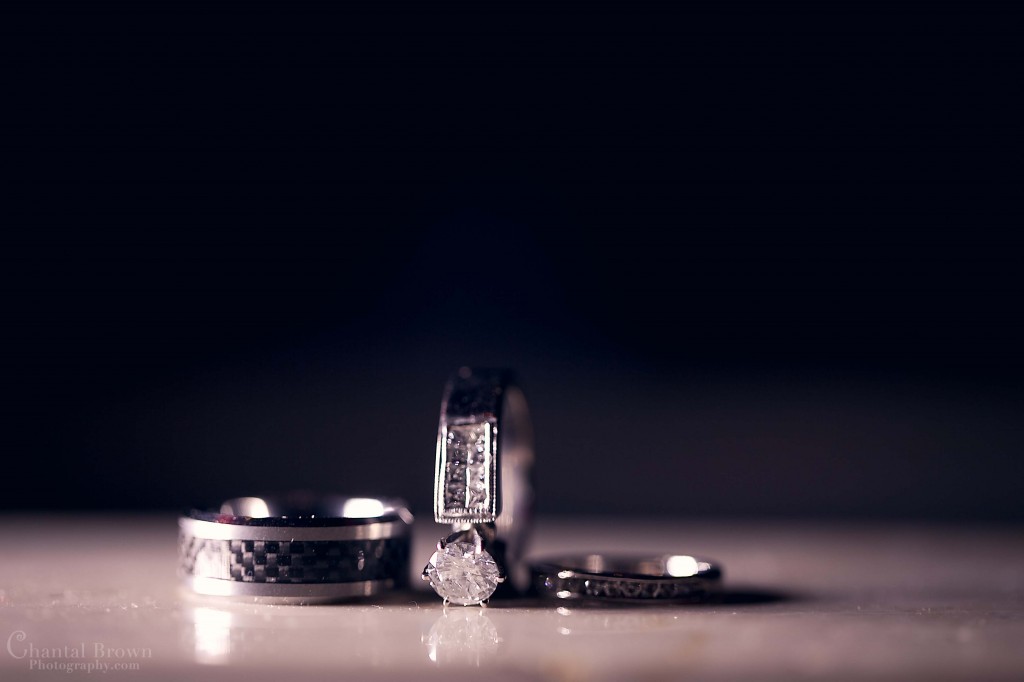 Wedding-Dallas-Westin-Park-Central-Hotel close up photo wedding rings