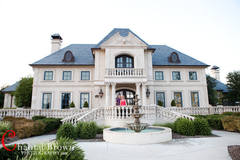 Avignon-Windhaven-Courtyard-standing-Front-building-Plano