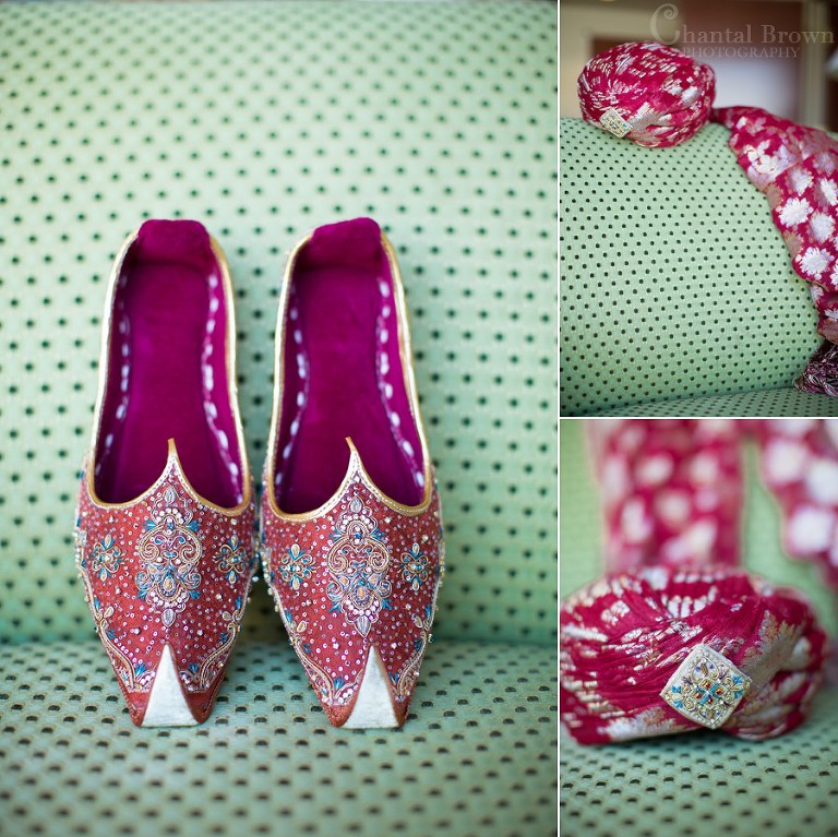 Detail pictures of Indian wedding red shoes and turban pagri in Marriott Renaissance hotel Richardson Texas photography