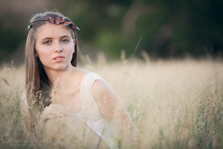 dallas senior portraits in grass field