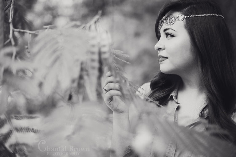 Pretty black and white Wylie Texas portrait photographer wearing medallion head band