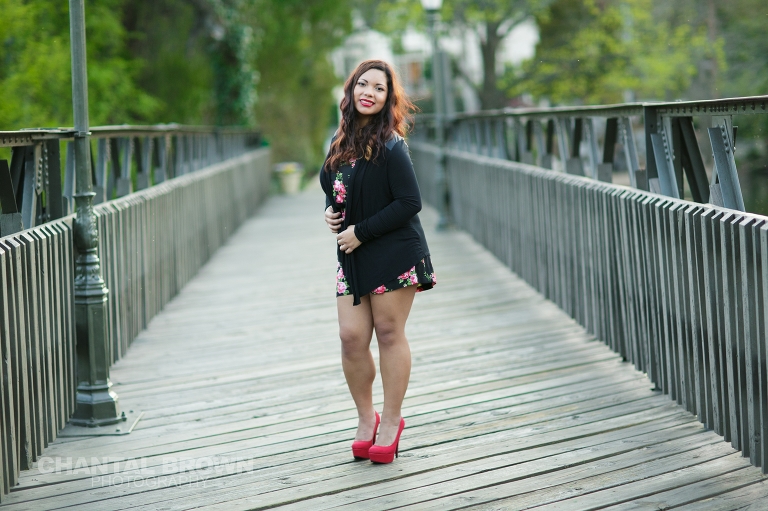 Highland Park Lakeside senior portraits standing on beautiful bridge