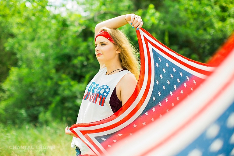 American flag styled senior portraits photo shoot in Dallas of a Plano East High school girl.